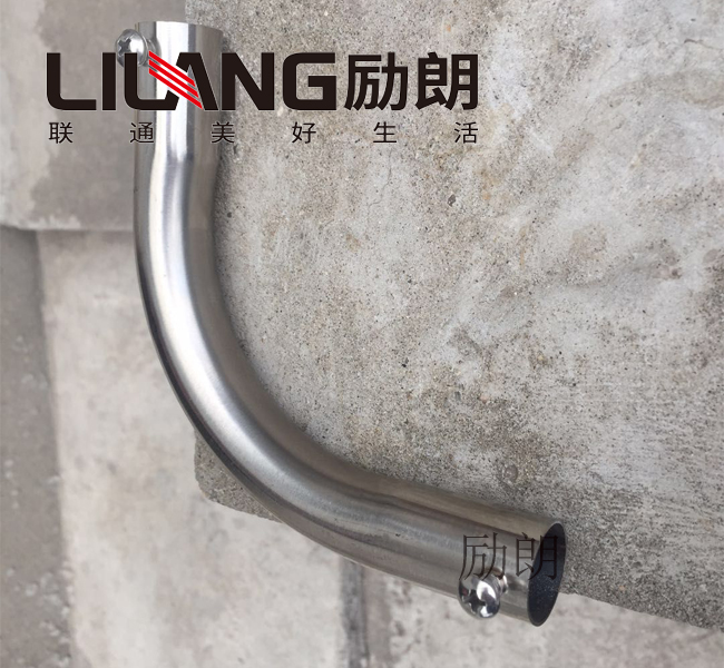 不銹鋼穿線管彎頭DN20和線管塑膠彎頭對(duì)比有何優(yōu)點(diǎn)？